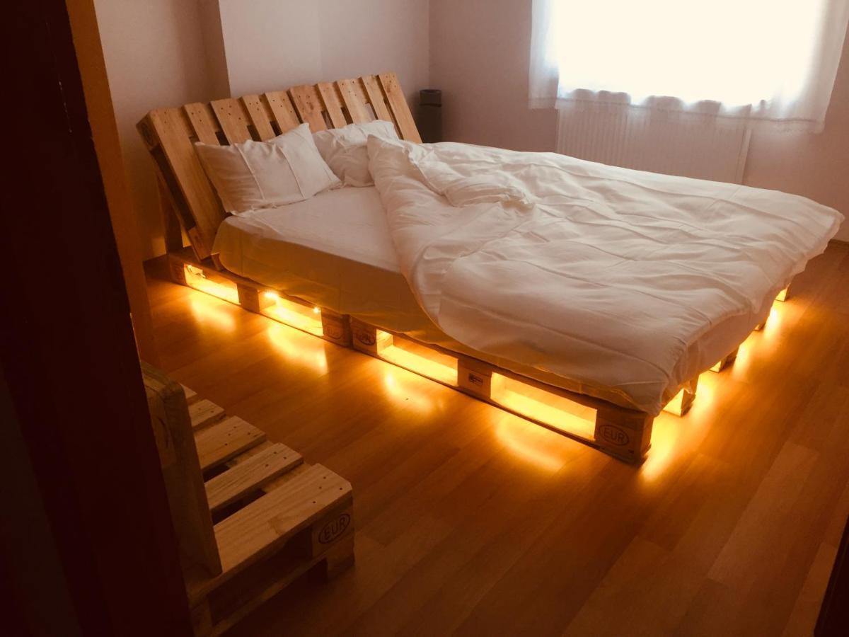 Single Room, Одноместная Комната В Доме, Chambre D'Une Personne, Habitacion Individual Istanbul Ngoại thất bức ảnh
